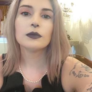 Meet your Posher, Laela